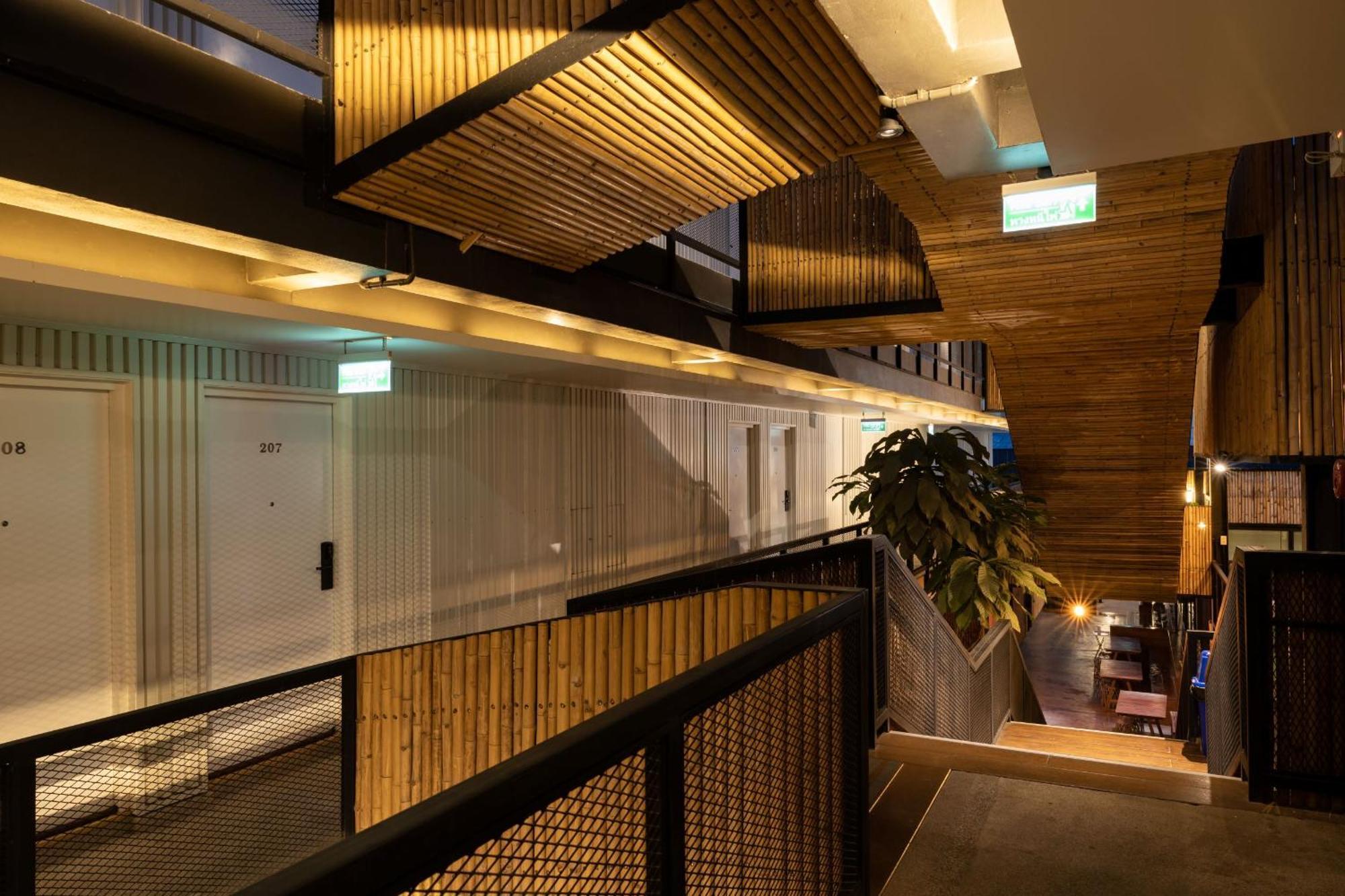 Pakchong Center Poshtel Hotel Luaran gambar