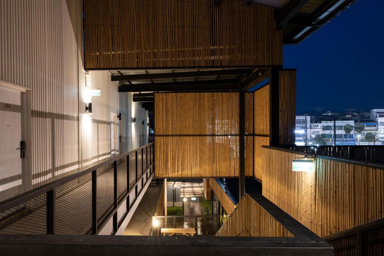Pakchong Center Poshtel Hotel Luaran gambar