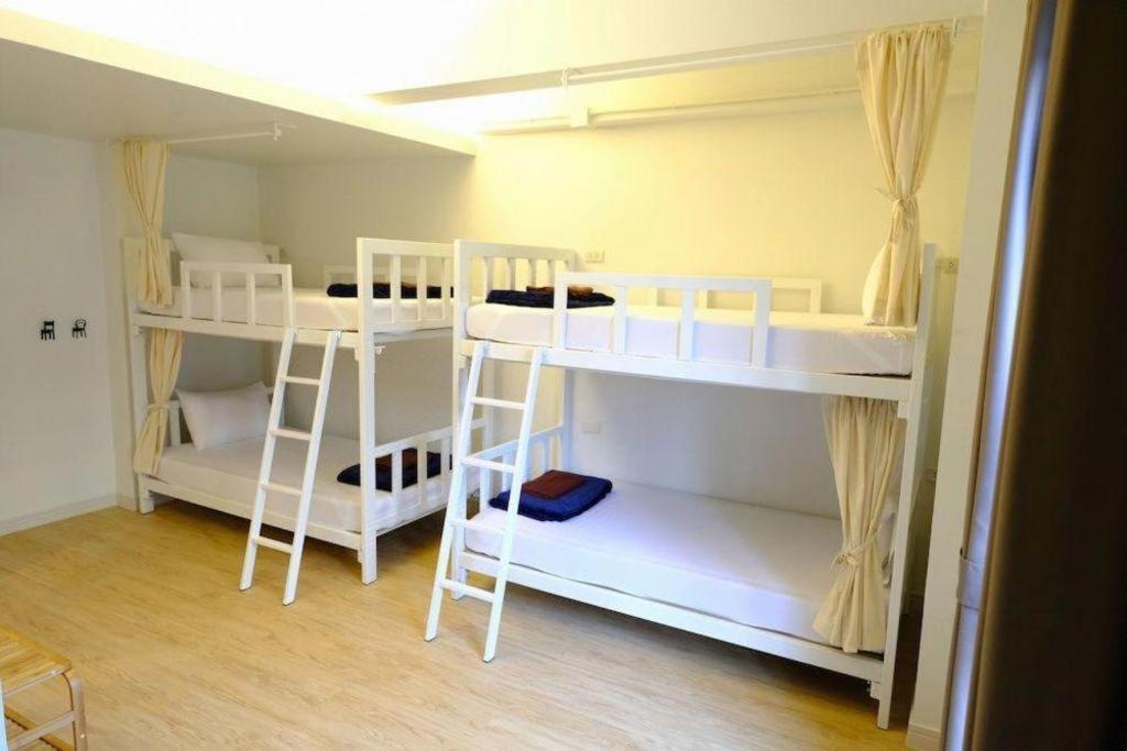 Pakchong Center Poshtel Hotel Luaran gambar